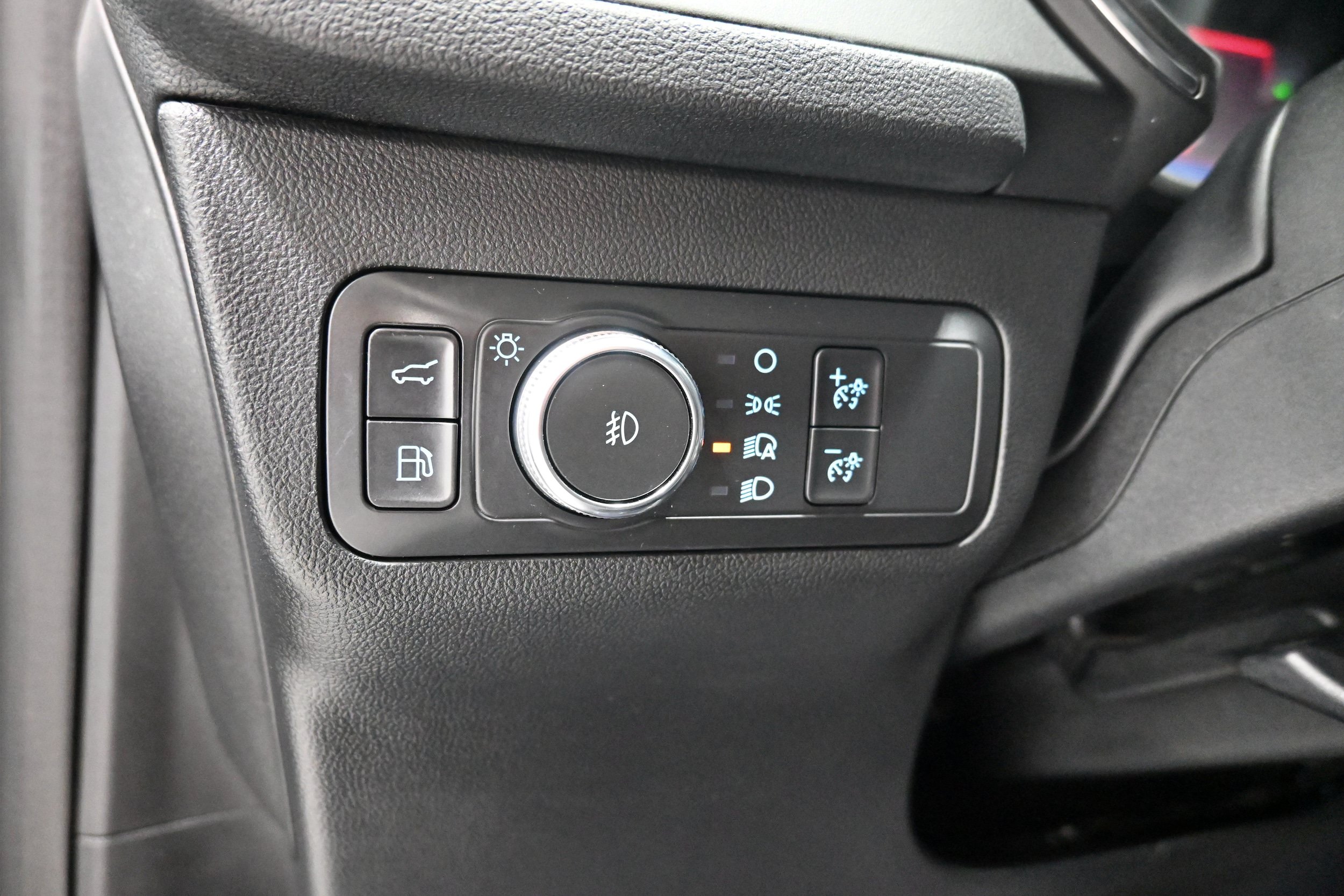 Used 2021 Ford Escape SEL AWD/4WD image 9