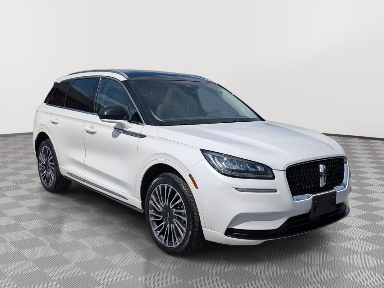 Used 2022 Lincoln Corsair AWD w/ Premium Package image 7