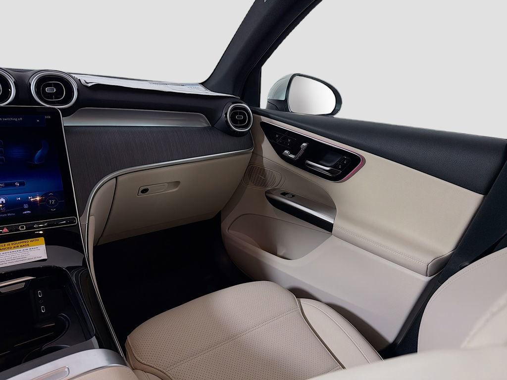 Used 2026 Mercedes-Benz GLC 300 4MATIC image 26