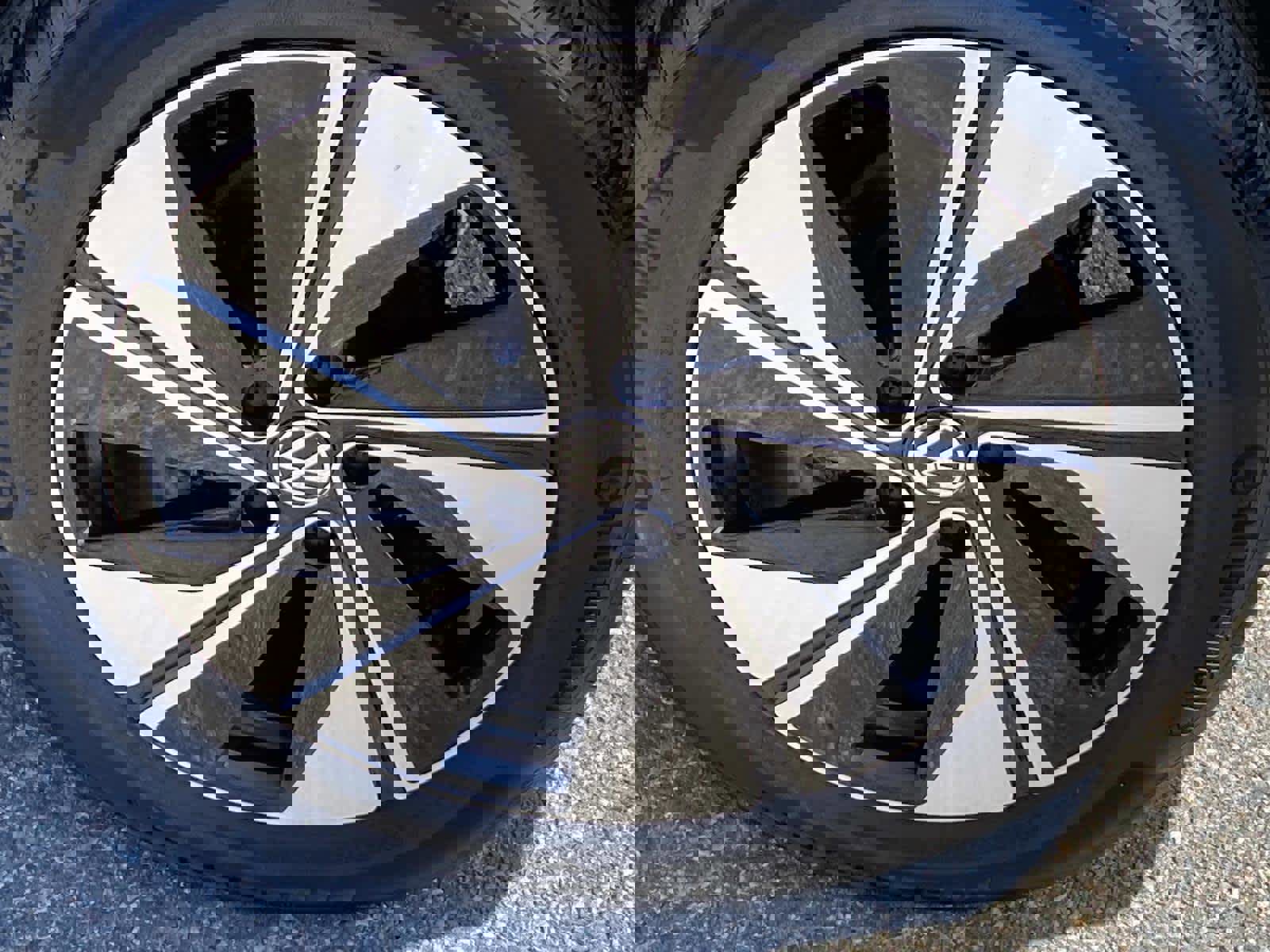 Used 2024 Volkswagen Taos SE image 27