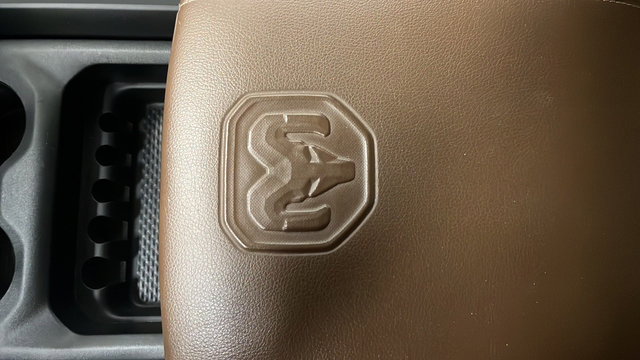 Used 2019 RAM 1500 Laramie AWD/4WD image 18