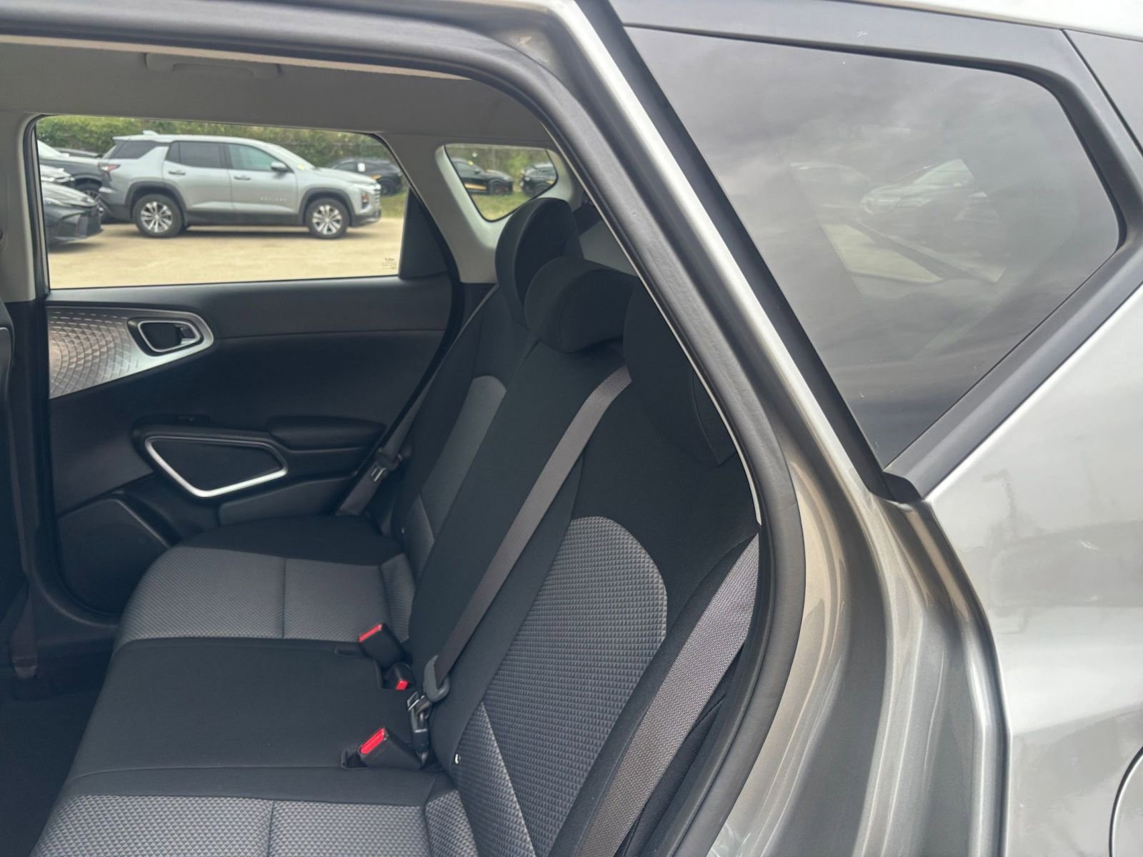 Used 2025 Kia Soul LX w/ LX Technology Package image 23