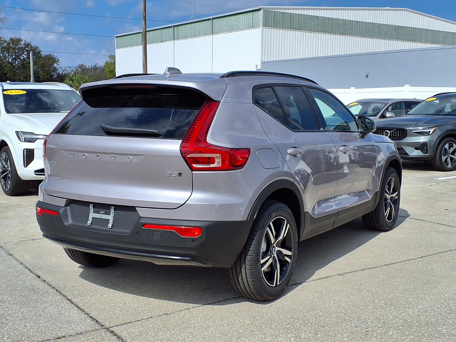 New 2026 Volvo XC40 B5 Core AWD/4WD image 7