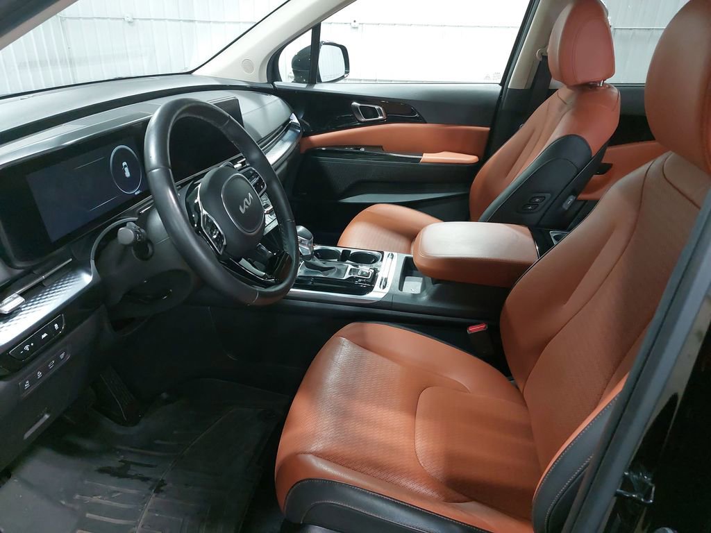Used 2024 Kia Carnival SX Prestige image 16