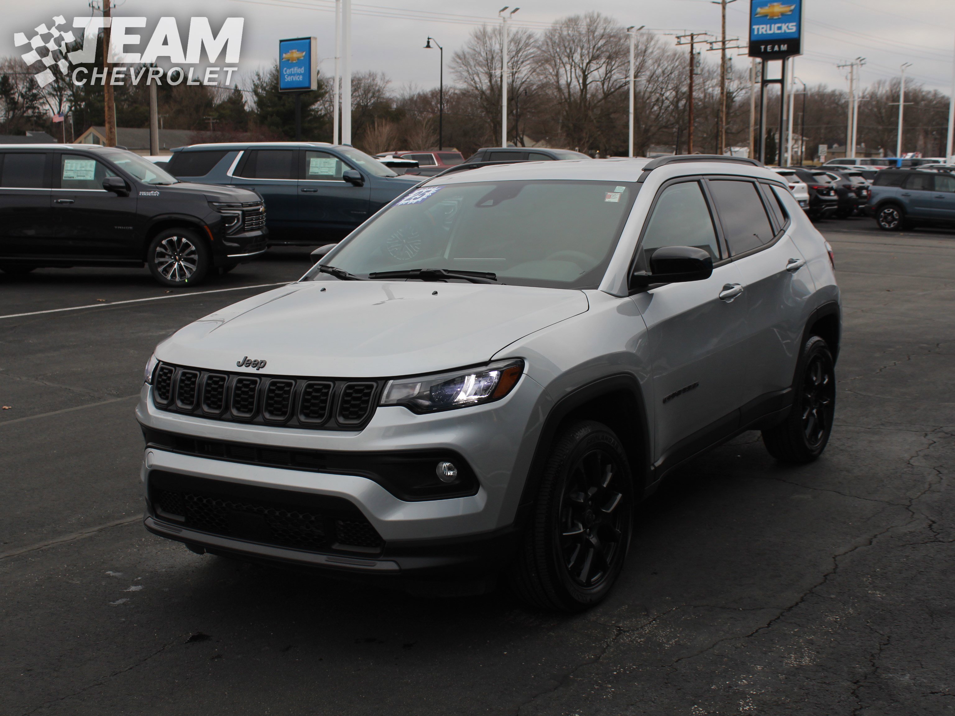 Used 2025 Jeep Compass Latitude w/ Altitude Special Edition image 8