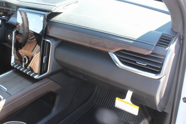 New 2026 GMC Acadia Denali Ultimate w/ LPO, Floor Liner Package image 30