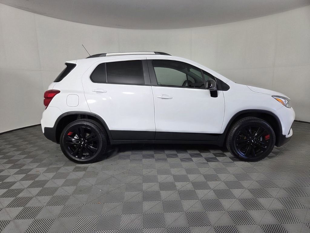 Used 2020 Chevrolet Trax LT w/ Redline Edition image 4