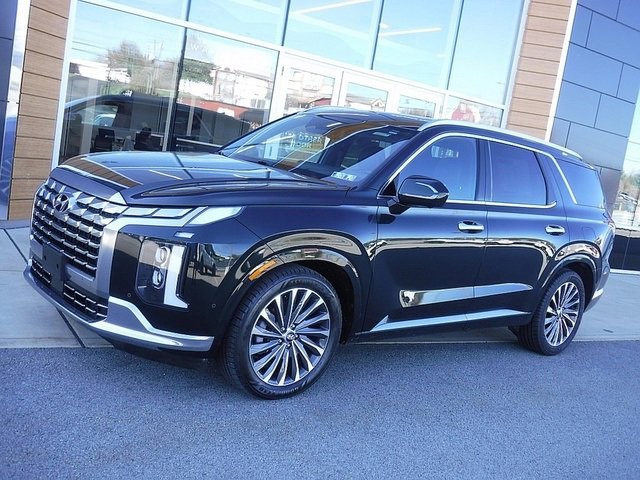 Used 2024 Hyundai Palisade Calligraphy image 1