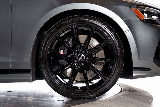 Used 2024 Audi S8 w/ S8 Comfort Plus Package image 15