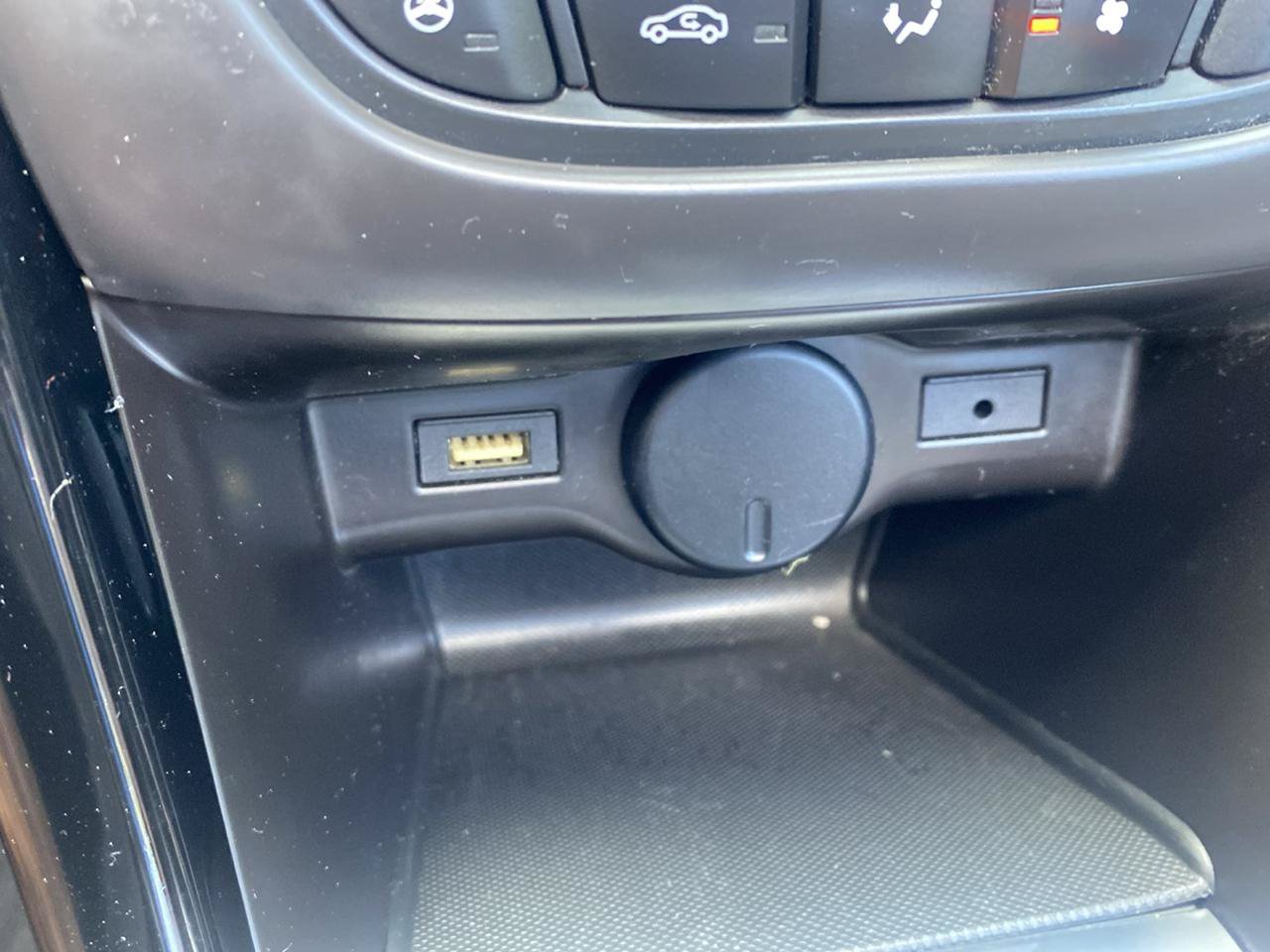 Used 2019 Buick Cascada Premium FWD image 17