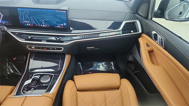 Used 2025 BMW X5 sDrive40i w/ M Sport Package image 39