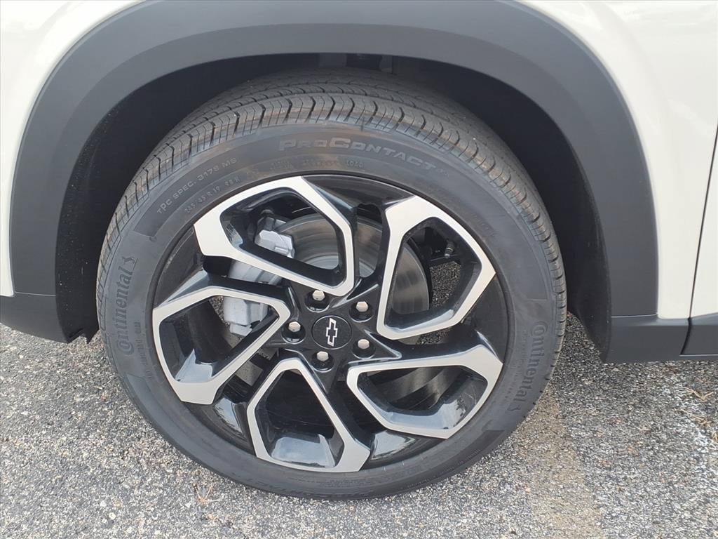 New 2026 Chevrolet Trax RS w/ Driver Confidence Package FWD image 11
