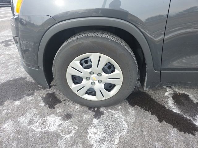 Used 2016 Chevrolet Trax LS image 14