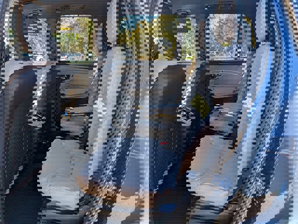 New 2026 Volvo XC90 B6 Ultra w/ Protection Package Premier image 14