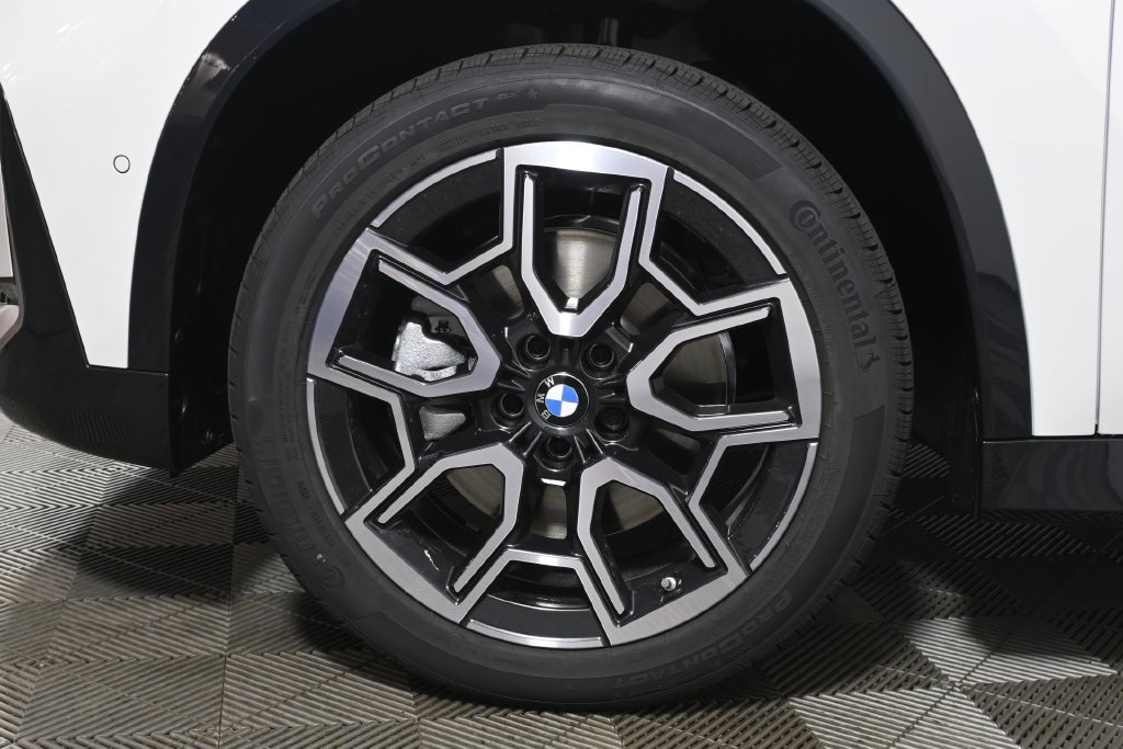 New 2026 BMW X1 xDrive28i w/ Convenience Package AWD/4WD image 12