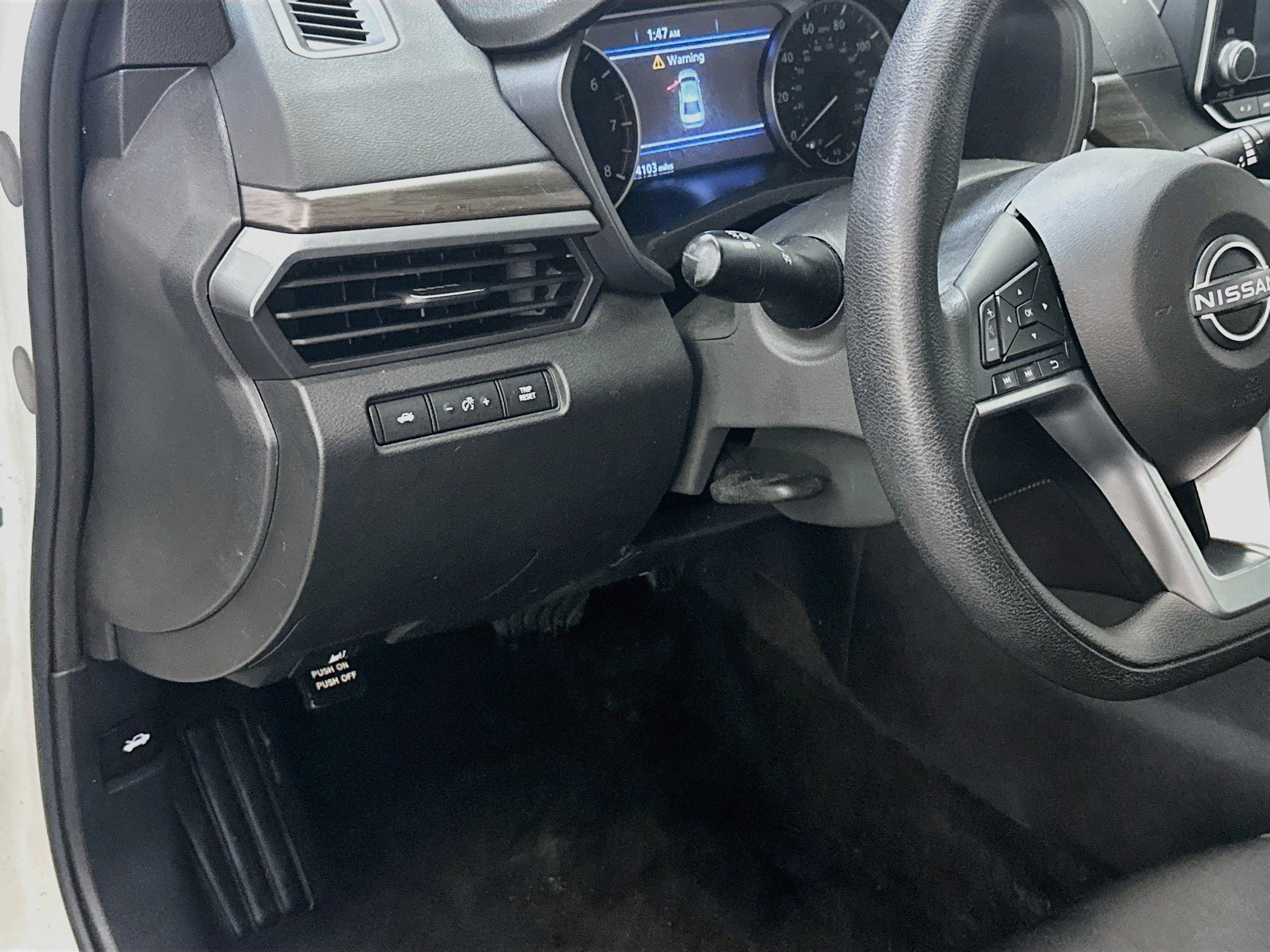 Used 2023 Nissan Altima 2.5 SV FWD image 17