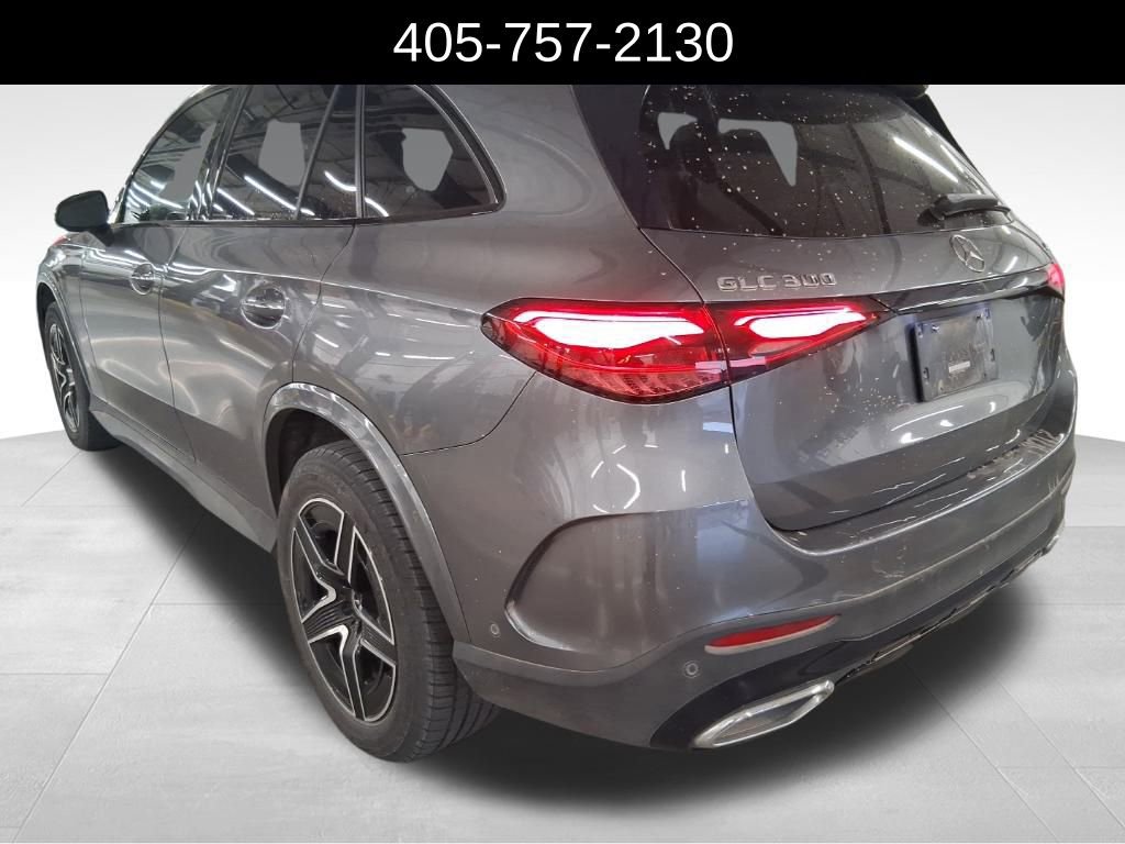 Used 2023 Mercedes-Benz GLC 300 4MATIC image 3