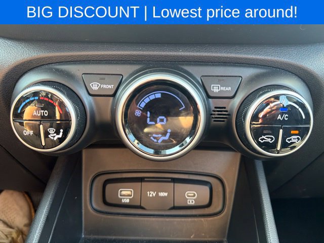 Used 2025 Hyundai Venue SEL FWD image 29
