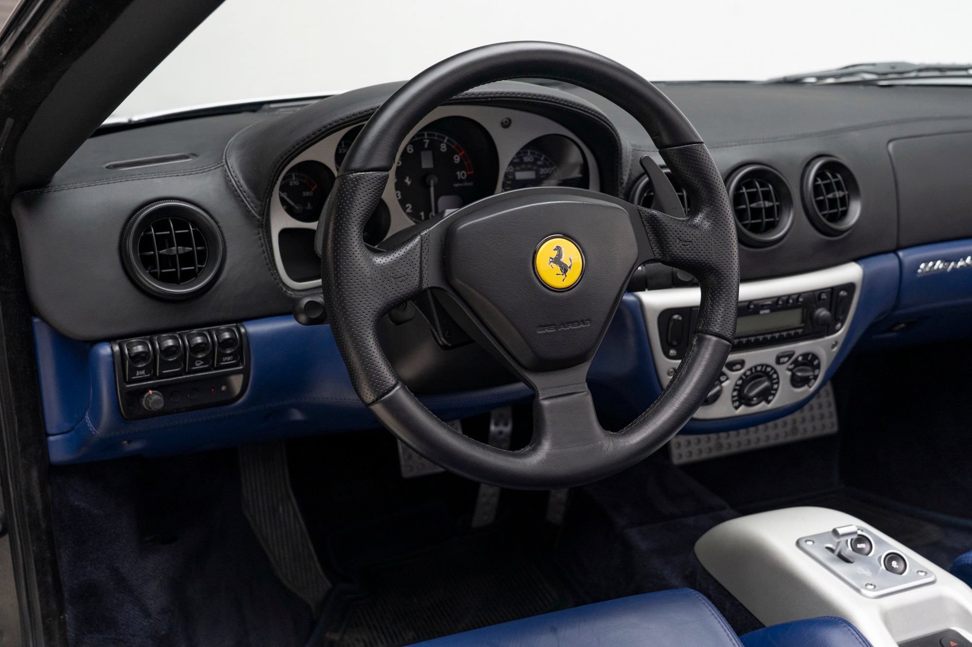 Used 2001 Ferrari 360 Spider RWD image 32