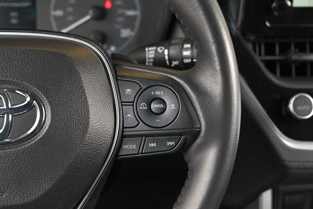 Used 2023 Toyota Corolla Cross AWD Hybrid image 18