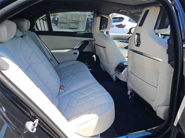 New 2025 BMW 760i xDrive image 15