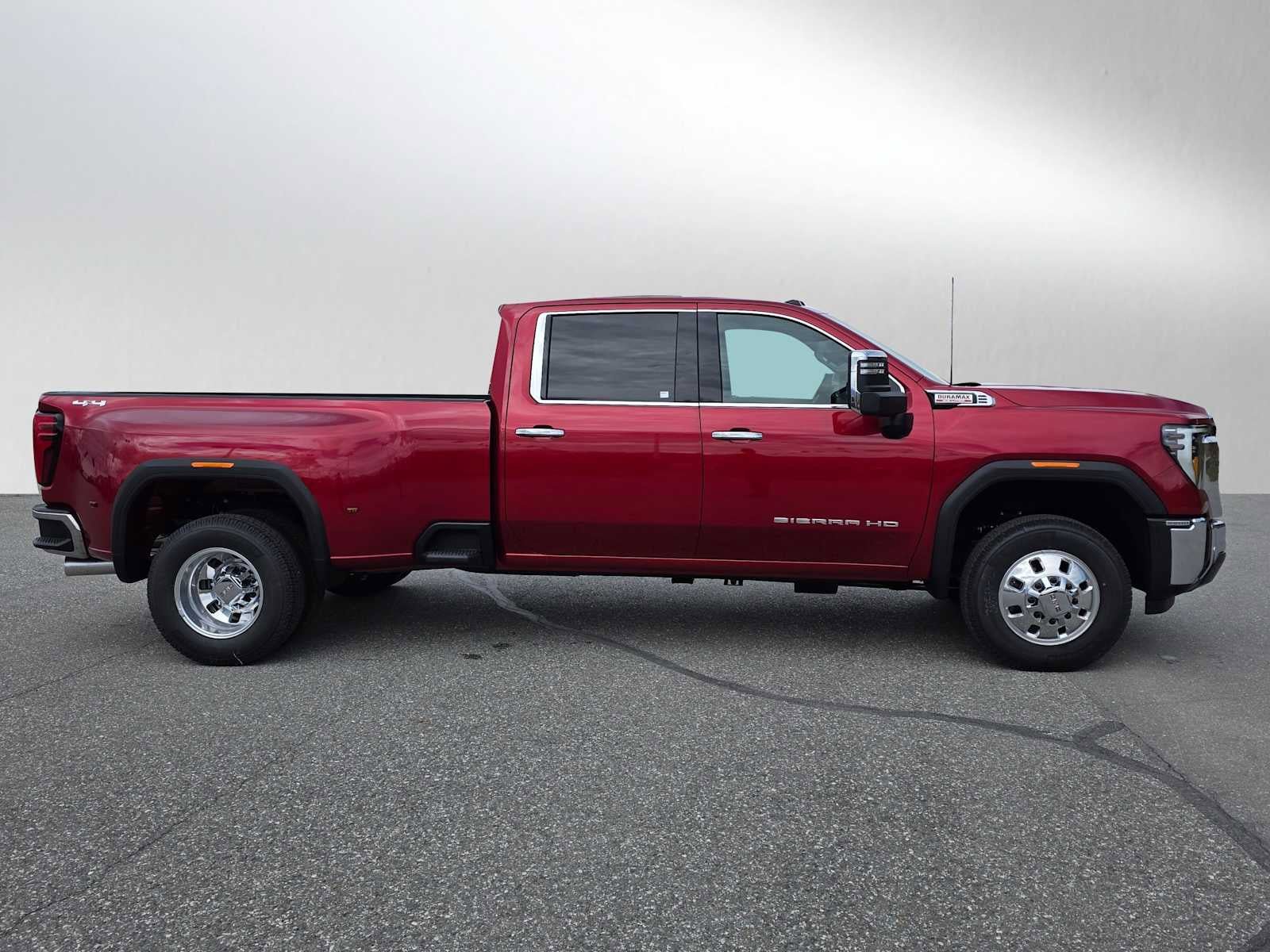 New 2026 GMC Sierra 3500 SLT w/ SLT Convenience Package AWD/4WD image 2