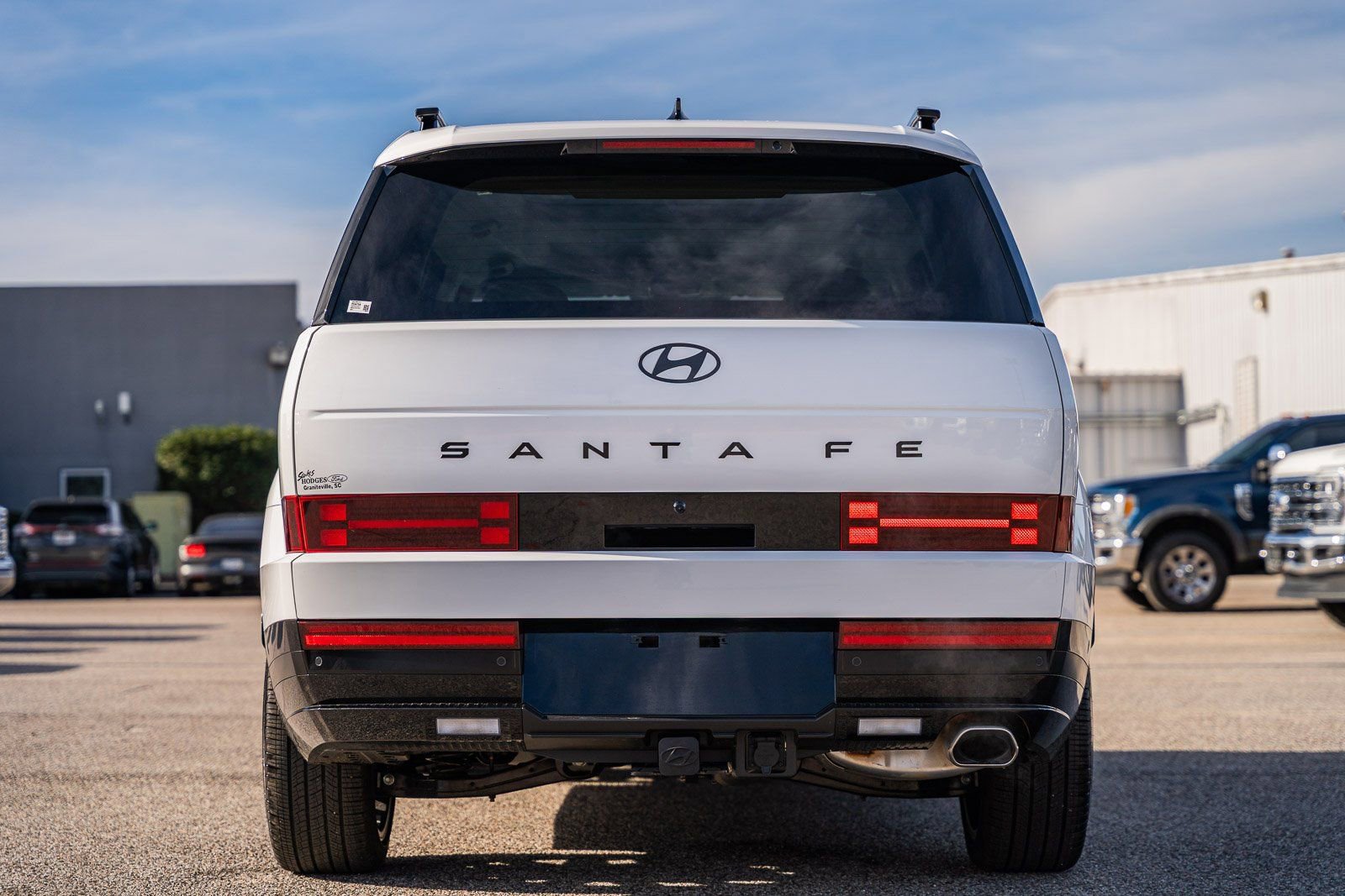 Used 2025 Hyundai Santa Fe Calligraphy w/ Tow & Go Package image 6