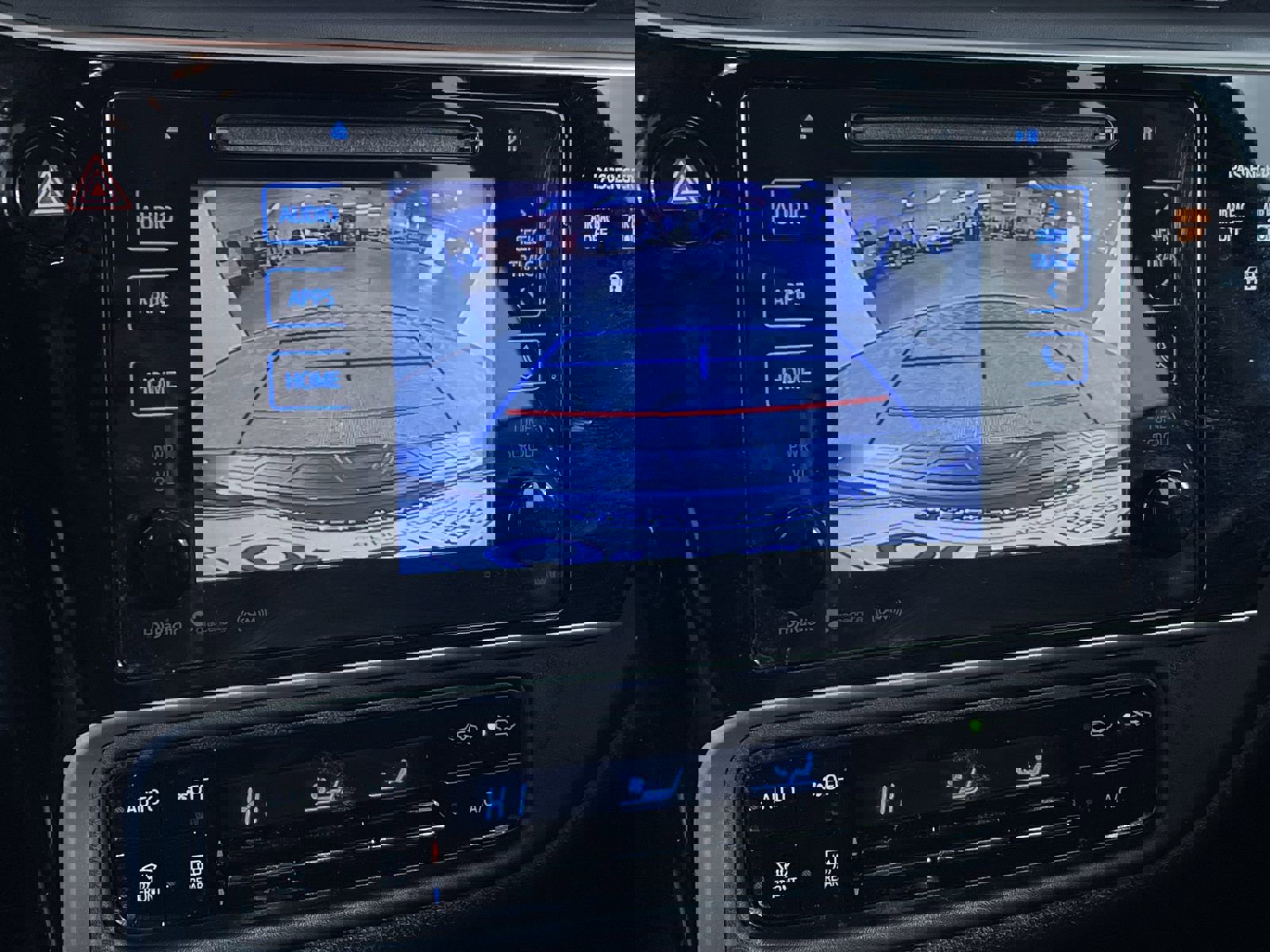 Used 2017 Toyota Corolla XLE image 19