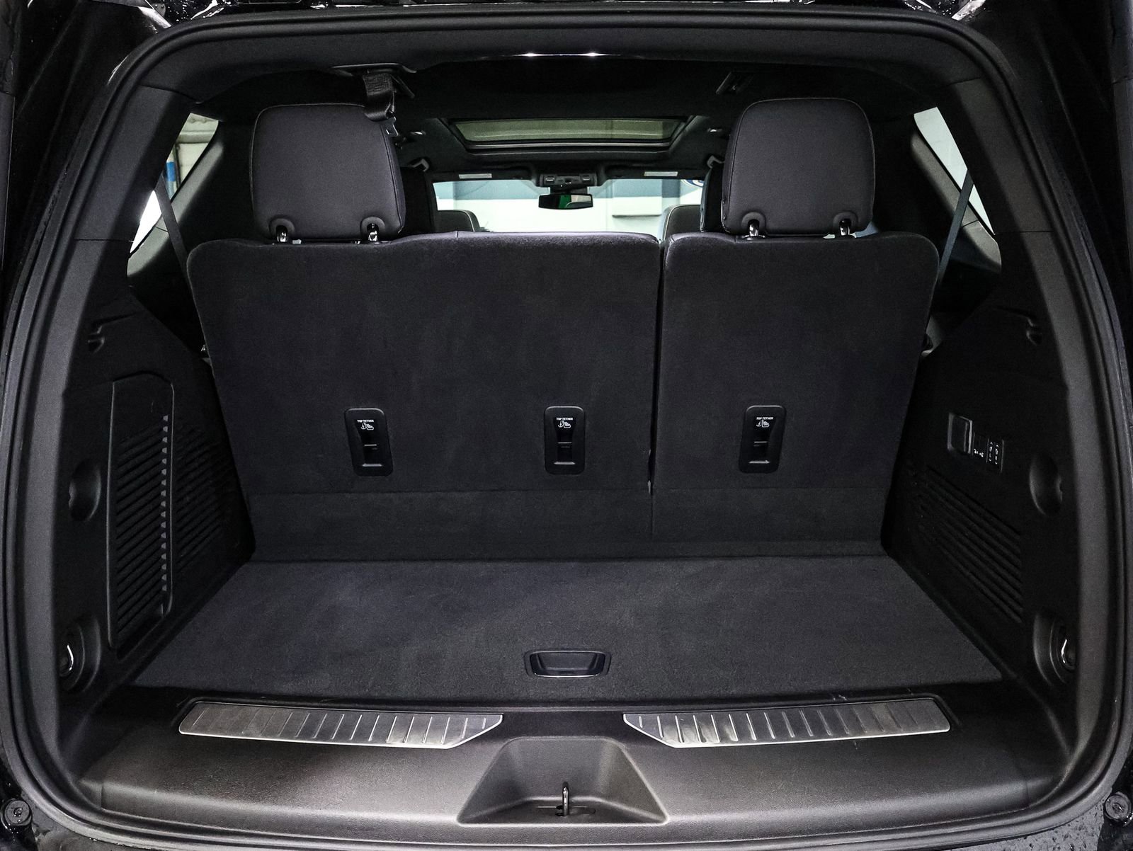 Used 2025 Chevrolet Tahoe Premier w/ Sun And Tow Package image 19