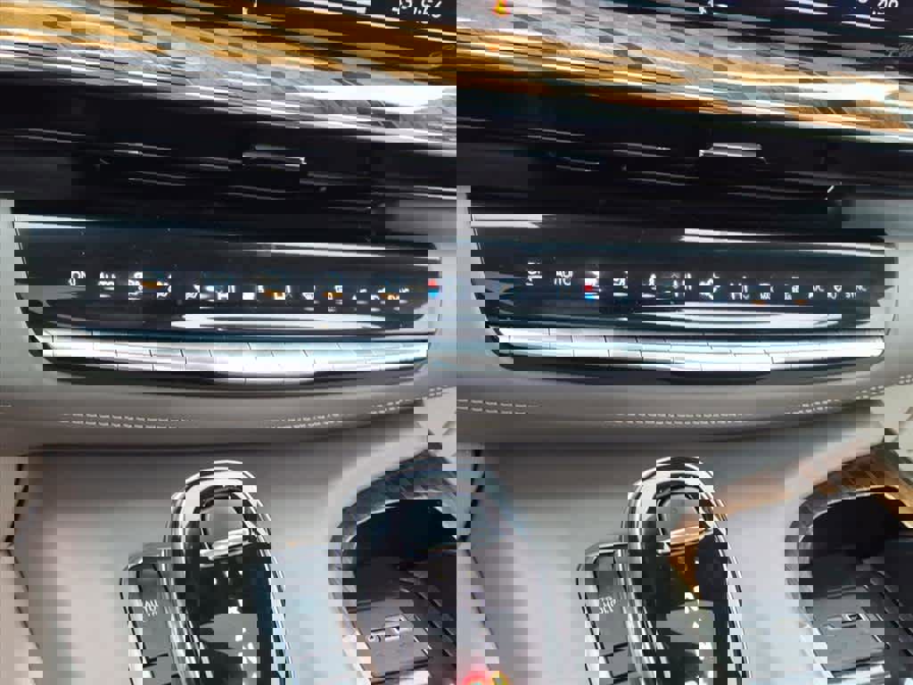 Used 2023 Cadillac Escalade Sport Platinum w/ LPO, ONYX Package image 22