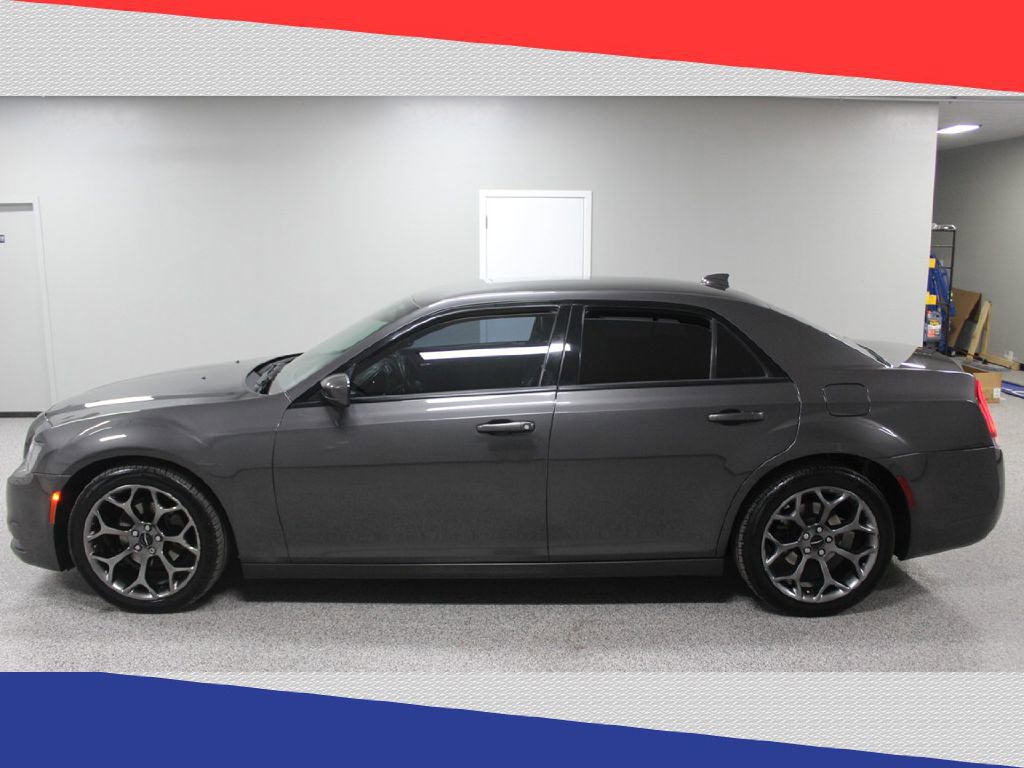Used 2016 Chrysler 300 S image 6