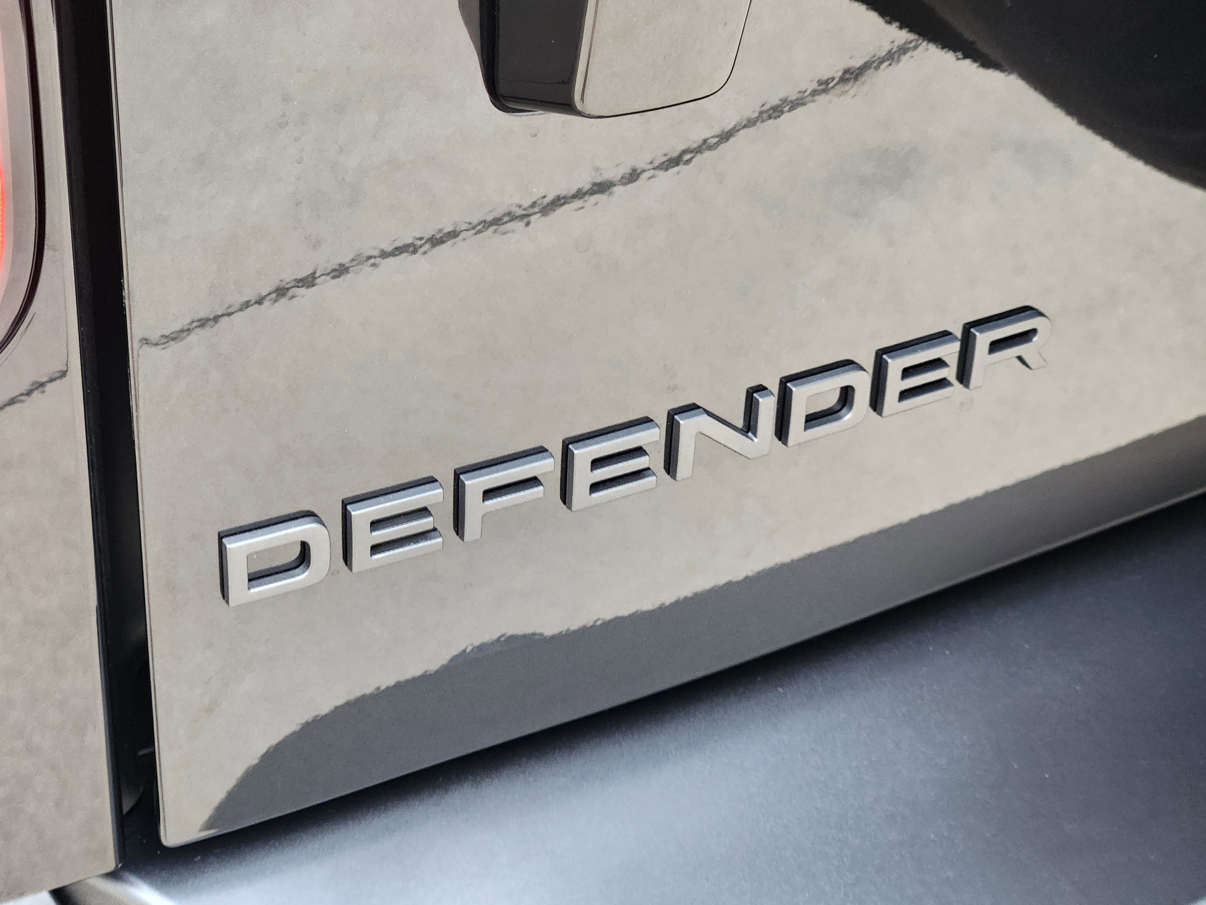 New 2026 Land Rover Defender 130 X-Dynamic SE AWD/4WD image 35