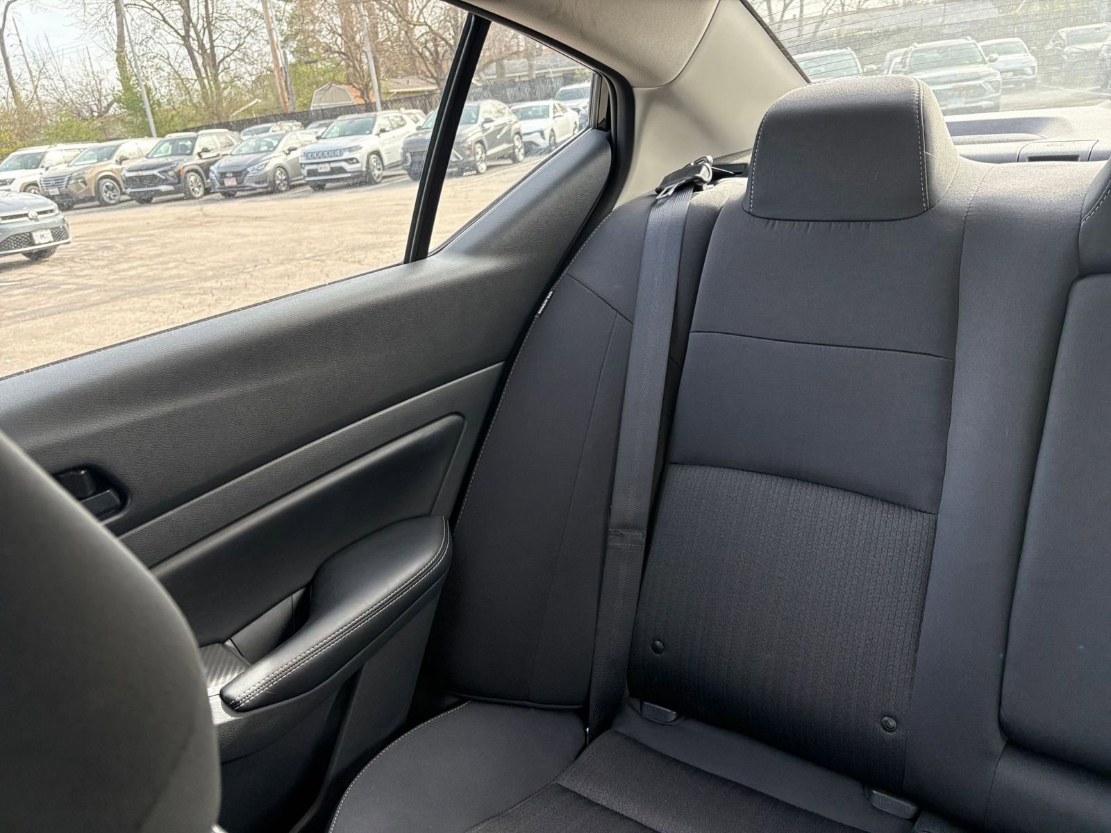 Used 2025 Nissan Altima 2.5 SV FWD image 38