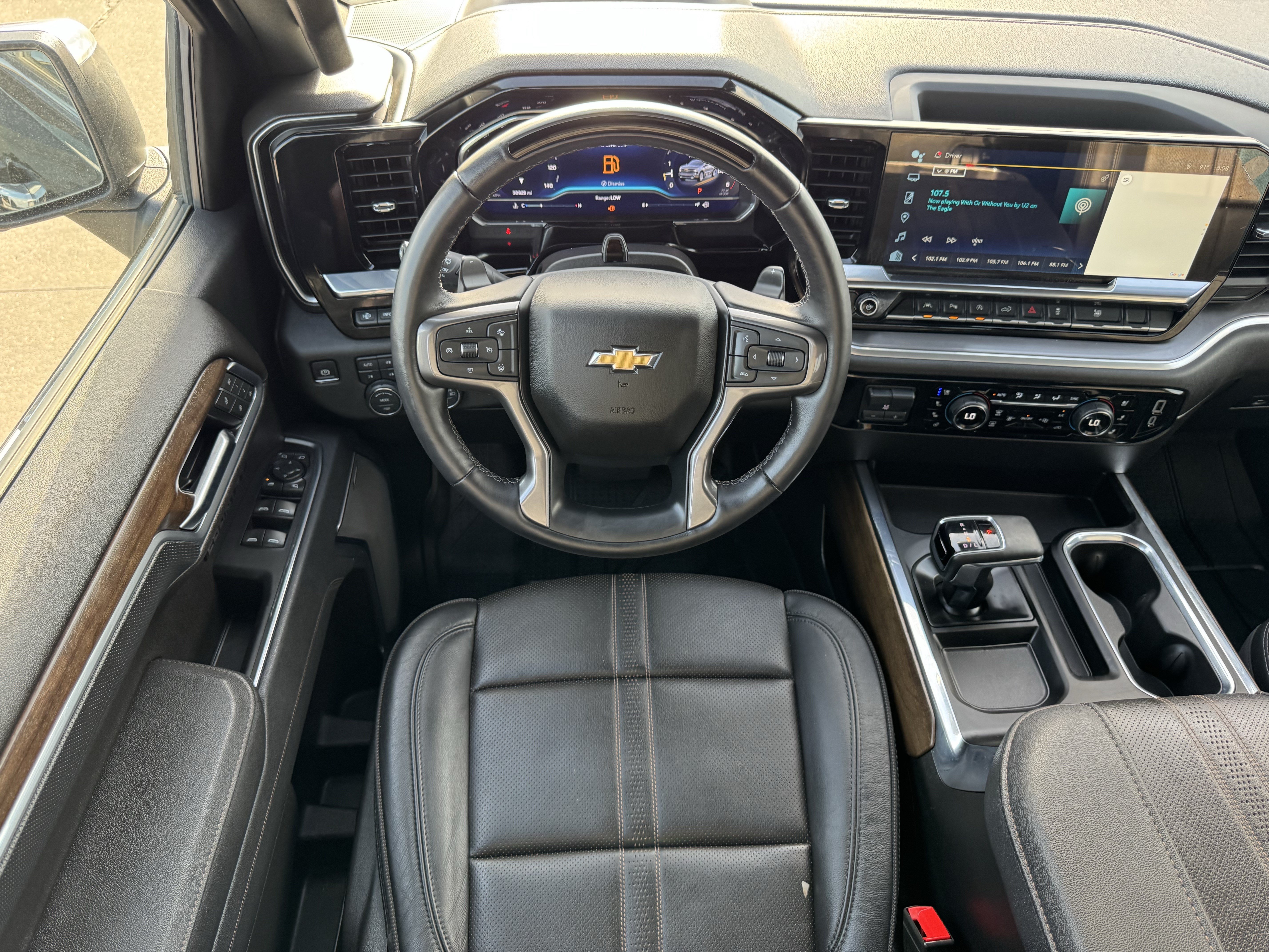 Used 2025 Chevrolet Silverado 1500 High Country w/ High Country Premium Package AWD/4WD image 11