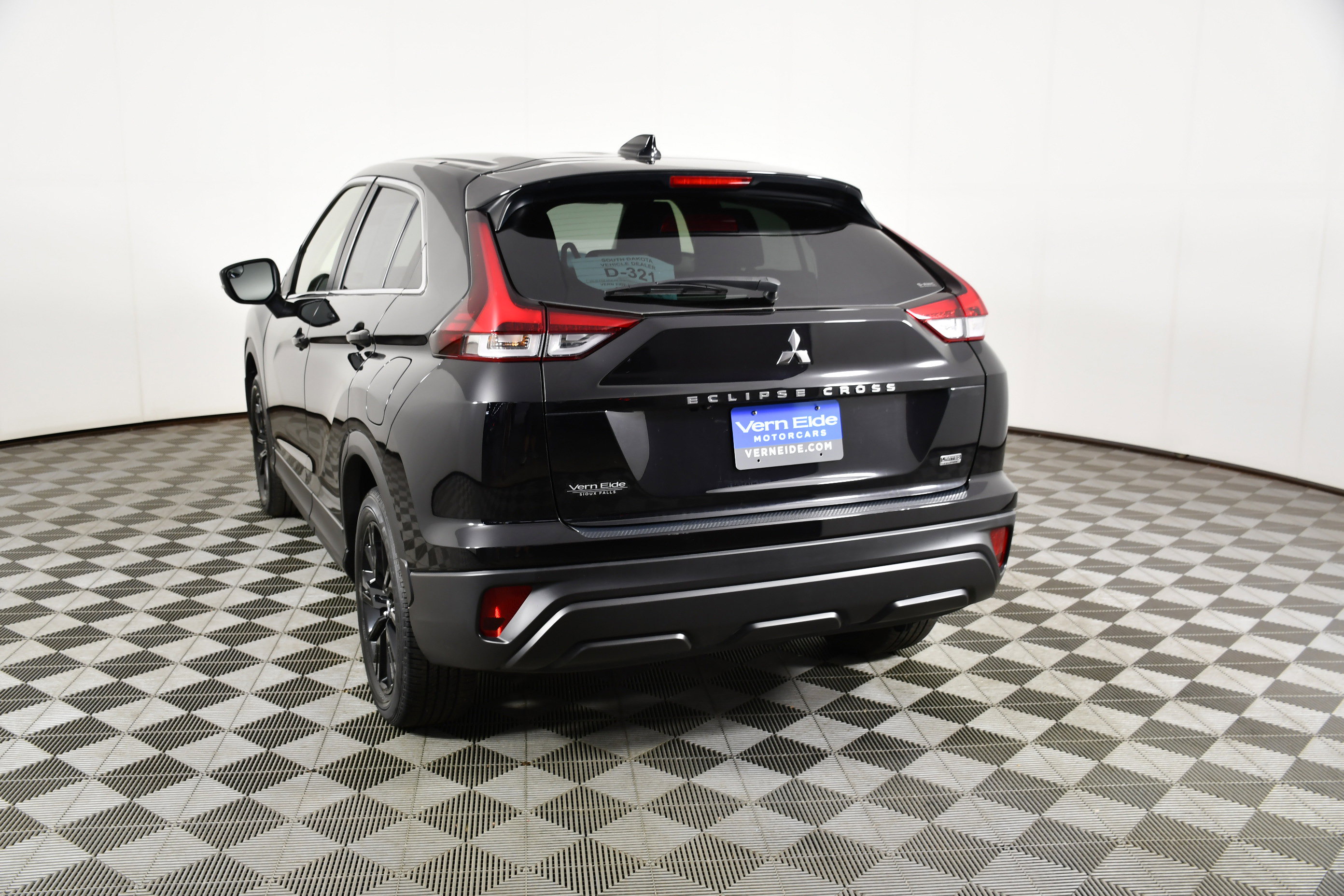 Used 2023 Mitsubishi Eclipse Cross LE AWD/4WD image 7