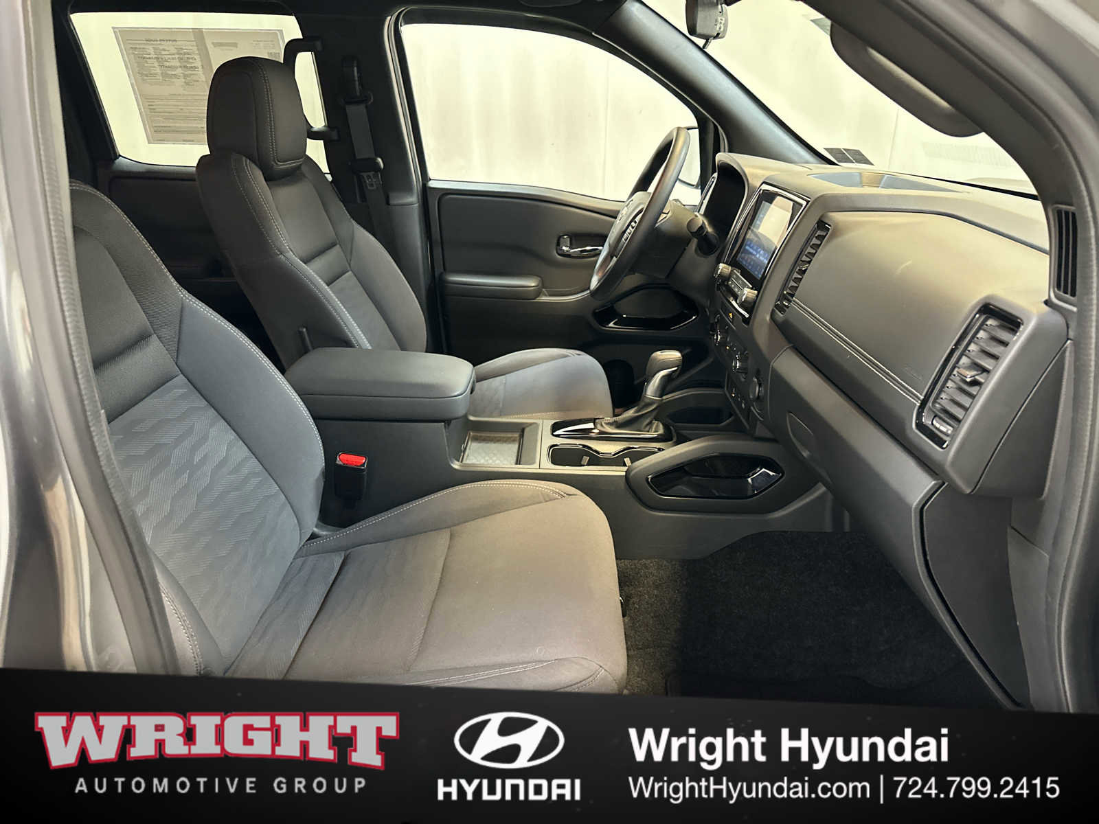 Used 2023 Nissan Frontier SV w/ Midnight Edition Package image 17