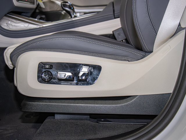 New 2026 BMW ALPINA XB7 AWD/4WD image 15