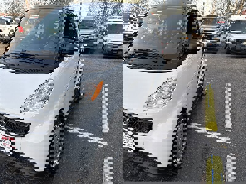 Used 2015 smart fortwo pure image 13