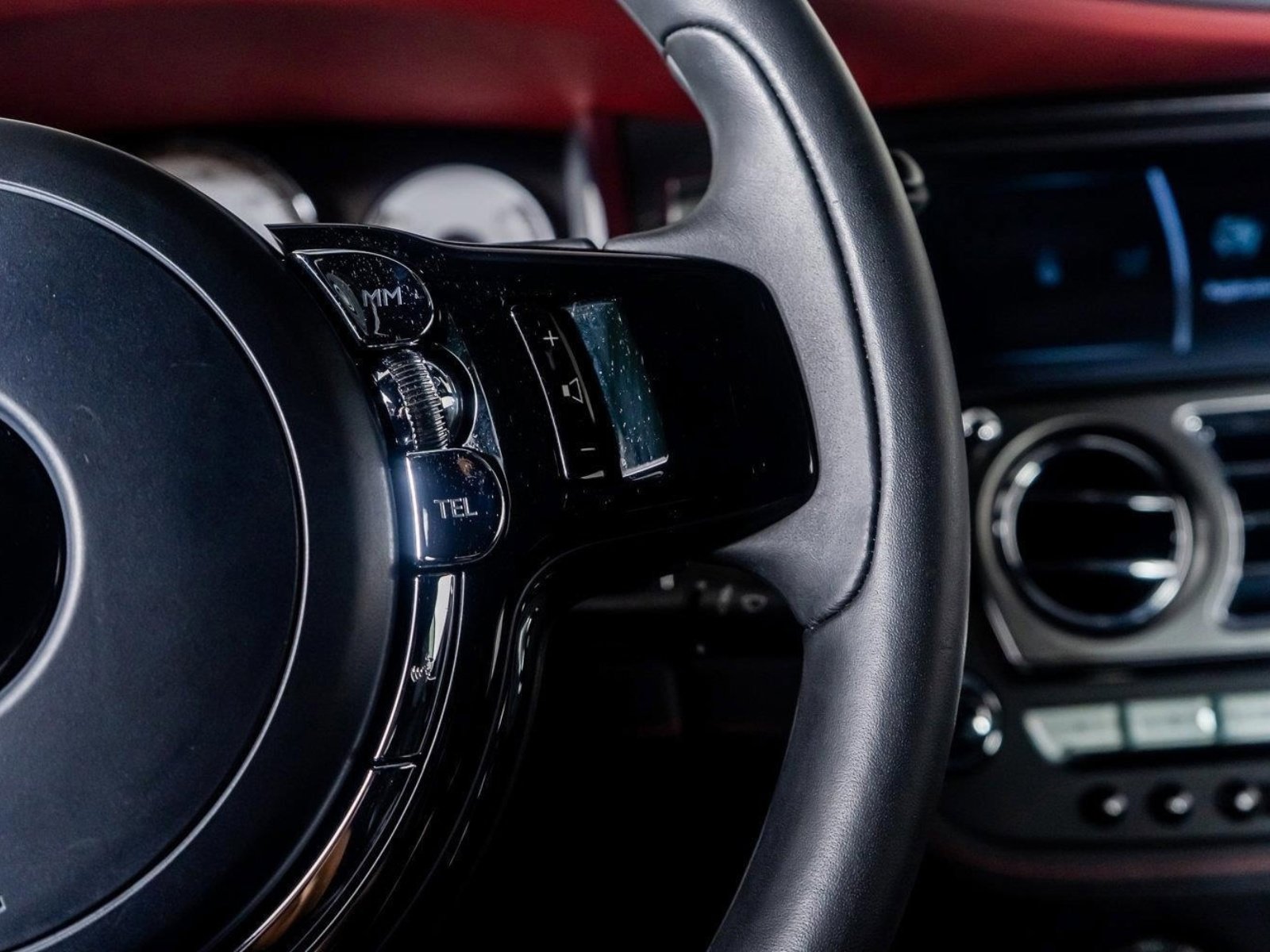 Used 2019 Rolls-Royce Wraith image 43