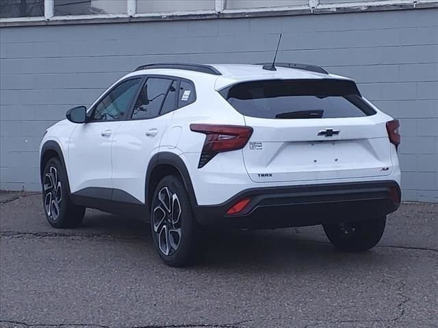 New 2025 Chevrolet Trax RS w/ Driver Confidence Package image 18