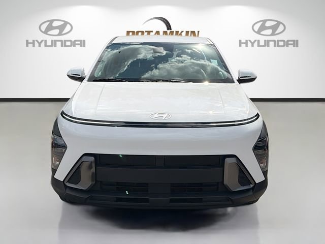 Used 2024 Hyundai Kona SE image 2