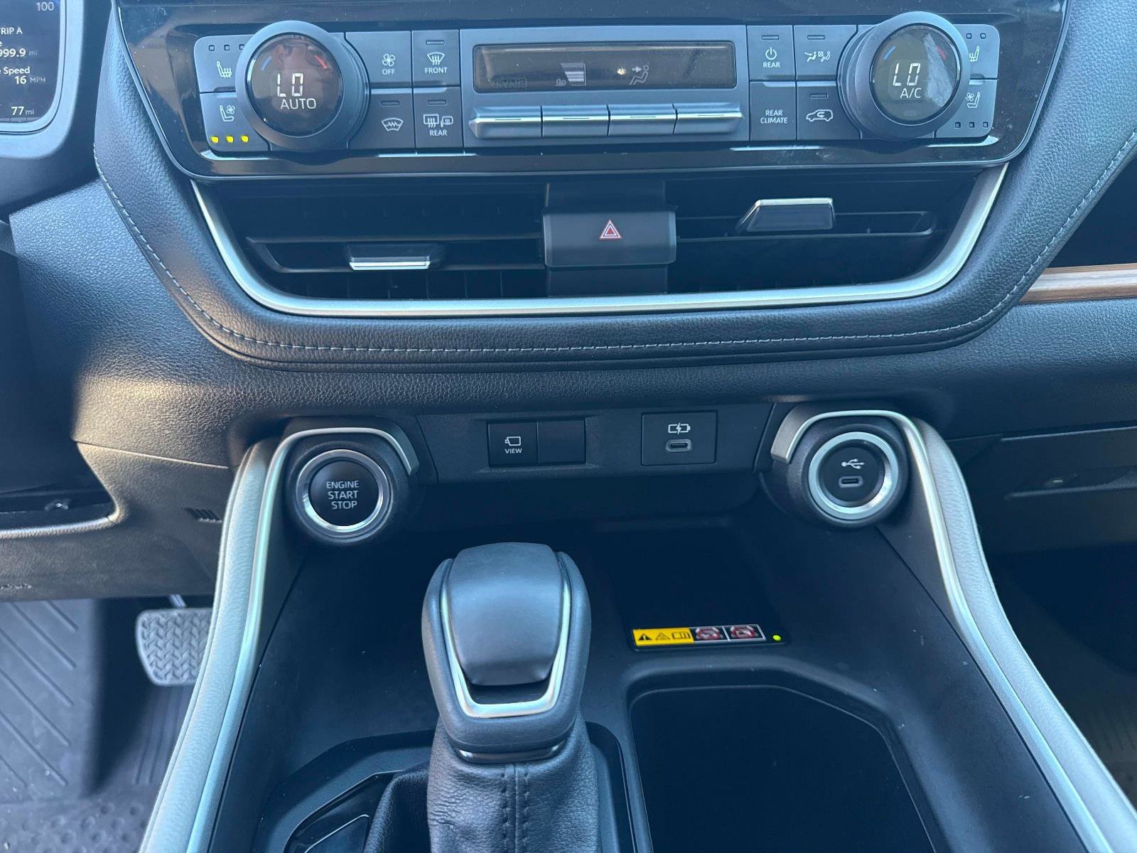 Used 2024 Toyota Grand Highlander Limited image 29