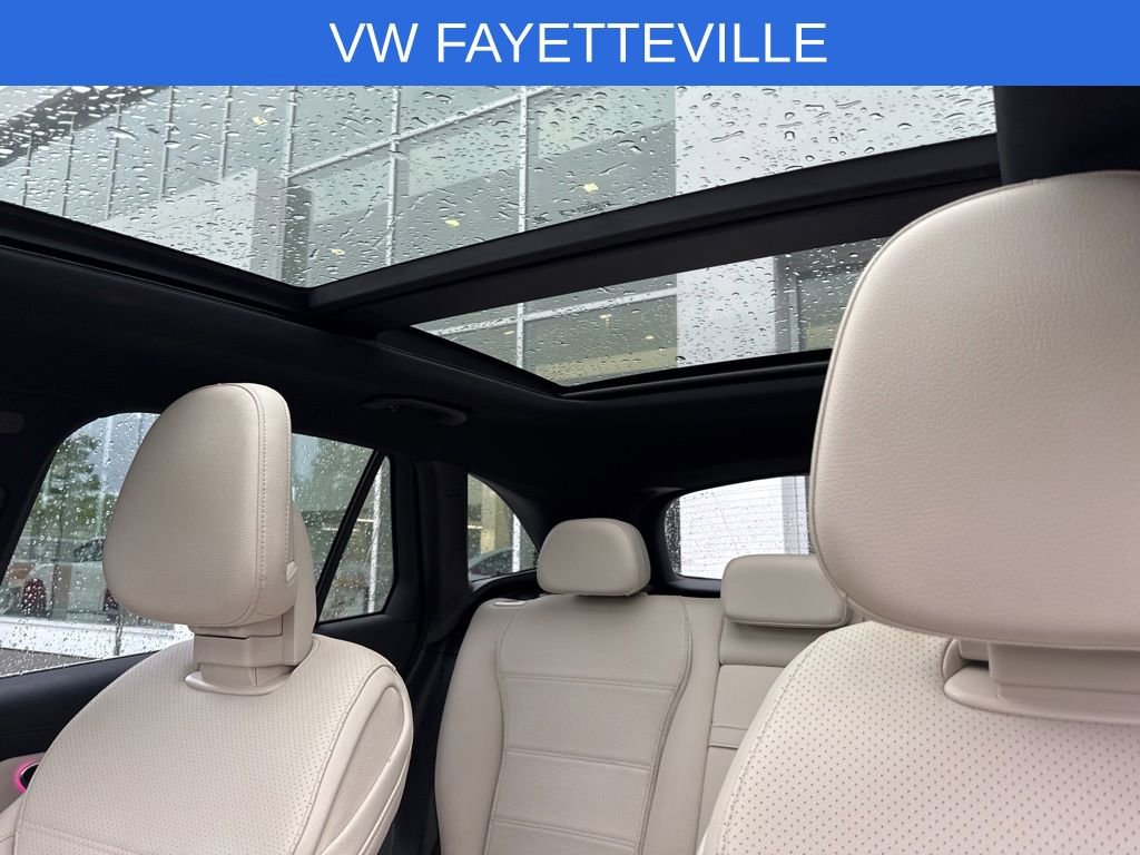 Used 2025 Mercedes-Benz GLC 300 4MATIC image 34
