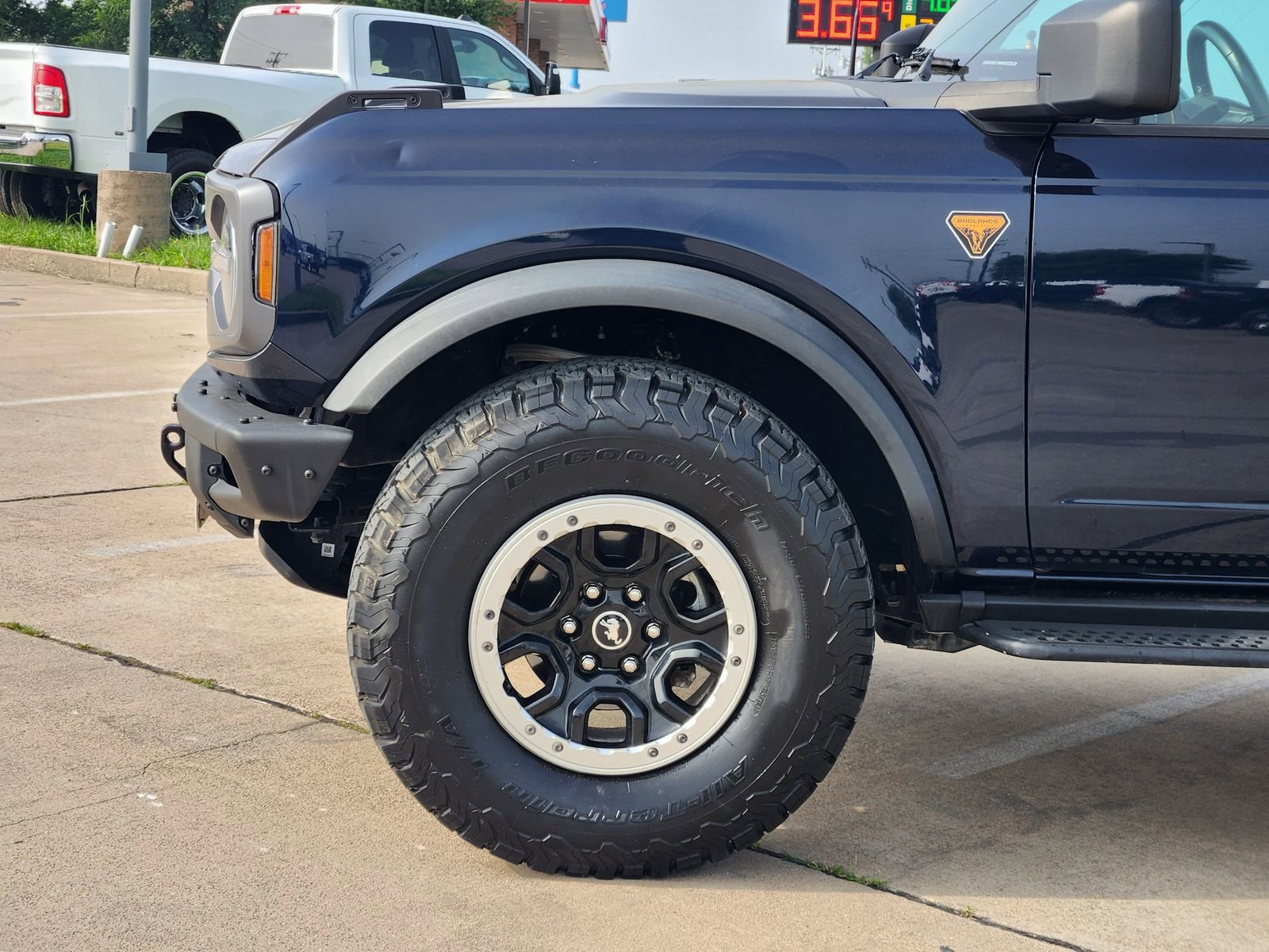 Used 2021 Ford Bronco Badlands w/ Sasquatch Package AWD/4WD image 10
