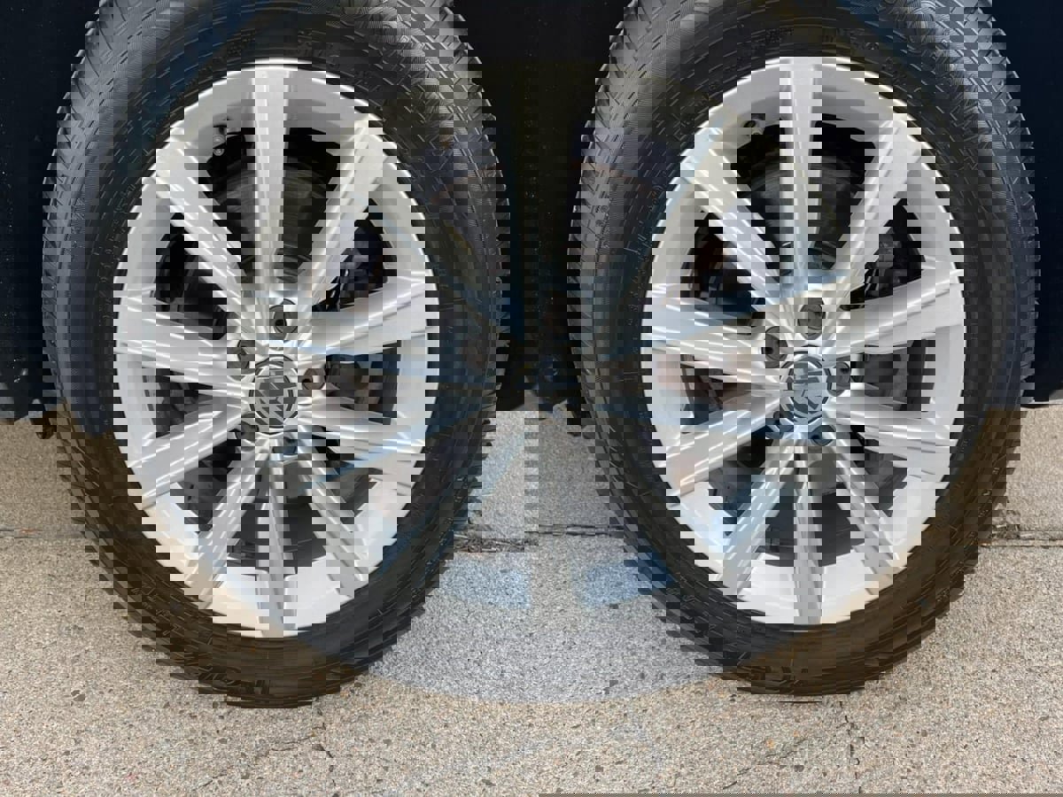 Used 2017 Volkswagen Tiguan Limited w/ Premium Package image 12