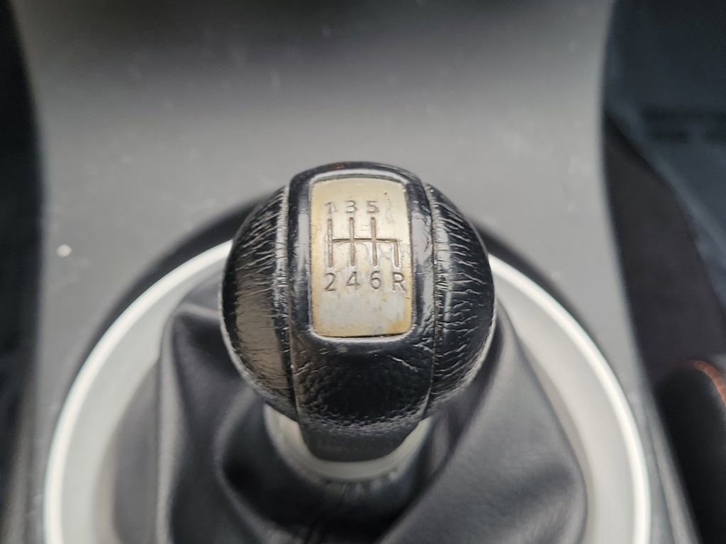 Used 2005 Nissan 350Z Grand Touring image 38