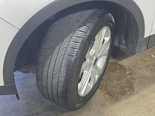 Used 2017 Ford Escape SE FWD image 32