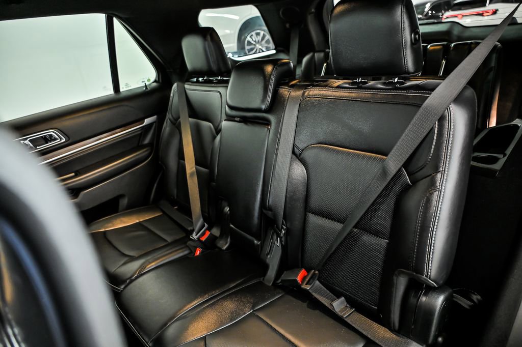 Used 2019 Ford Explorer Limited w/ Ford Safe & Smart Package AWD/4WD image 15