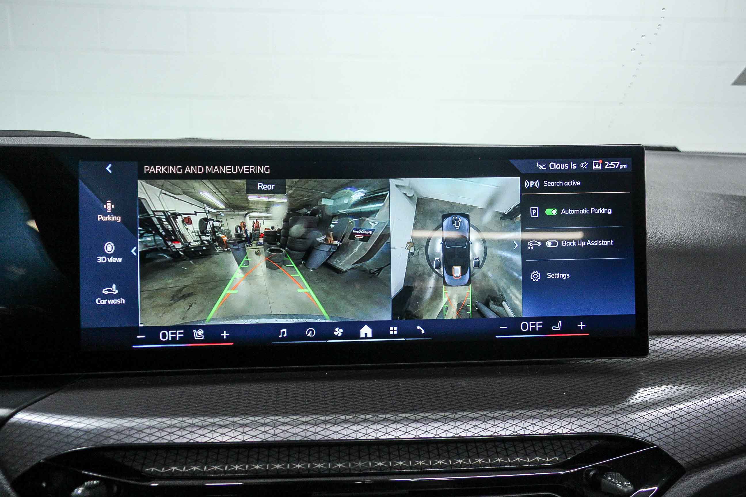 Used 2025 BMW 430i Convertible w/ Premium Package image 28