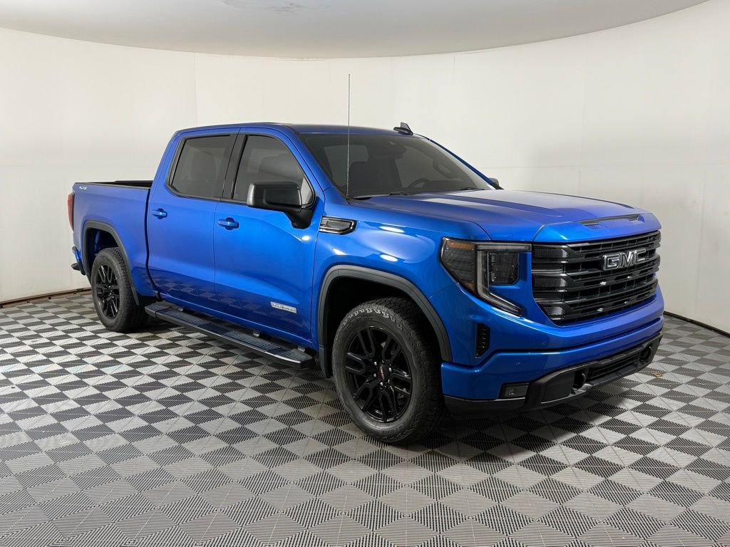 Used 2022 GMC Sierra 1500 Elevation w/ LPO, Elevation Black Package image 2